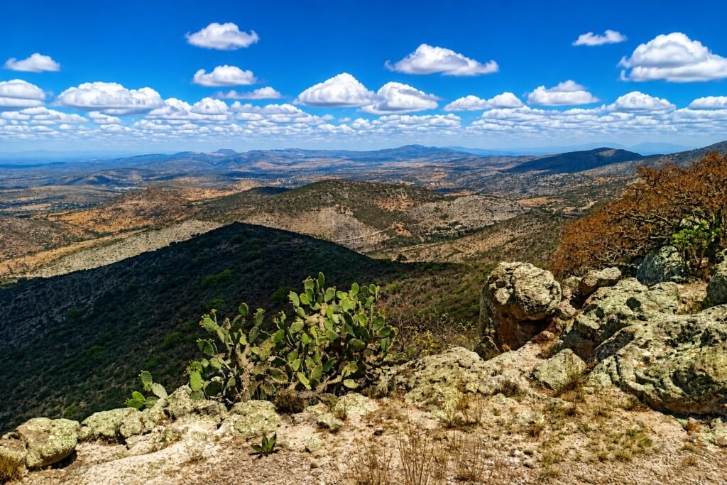 Sierra de Álvarez en Zaragoza San Luis Potosí con paisaje natural de montañas y vegetación